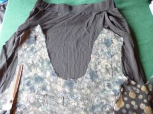 Cutting the skirt to make the lining.